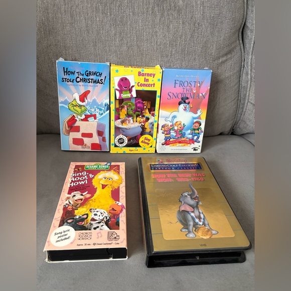 Other - 5 Kids VHS Lot! Grinch Stole Christmas, Sesame Street, Barney, Disney, Frosty